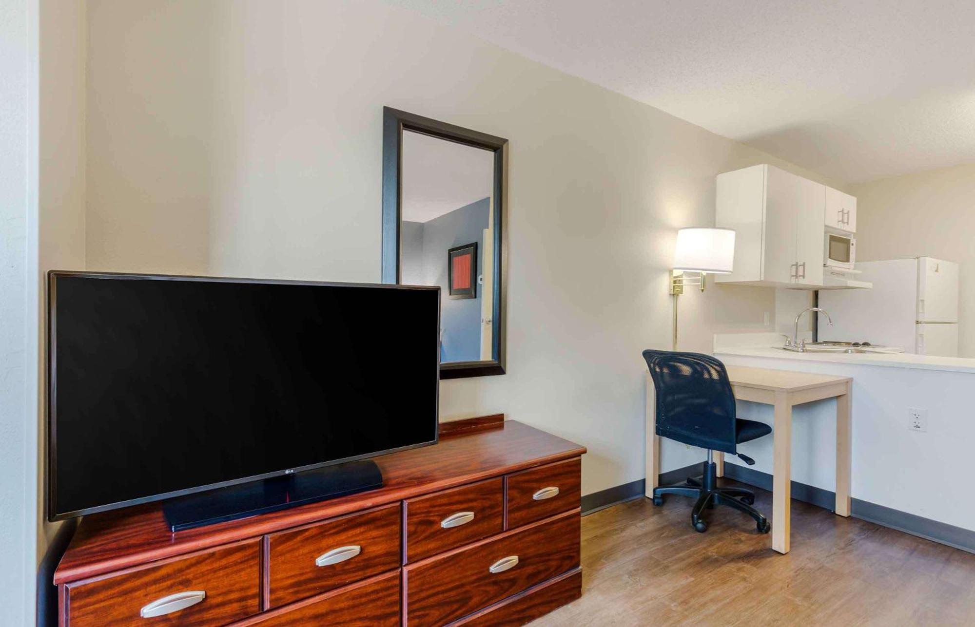 Extended Stay America Suites - Washington Dc Germantown Milestone Exterior foto